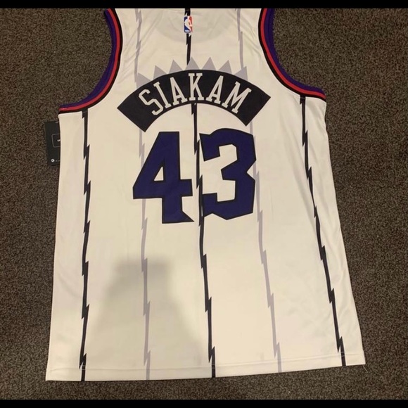 Replica retro raptors jersey - Picture 2 of 2